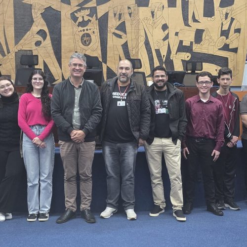 Jovens vivenciam eleições em ação educativa apoiada por Julio Küller
