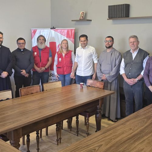 Julio Kuller e deputado Márcio Pacheco se reúnem na Cáritas diocesana