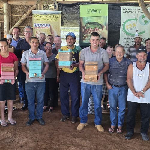 Jardim do Mel é inaugurado em Itaiacoca