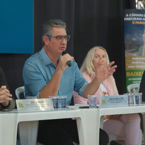 Projeto Câmara nos Bairros leva sessão itinerante e serviços à população de Oficinas