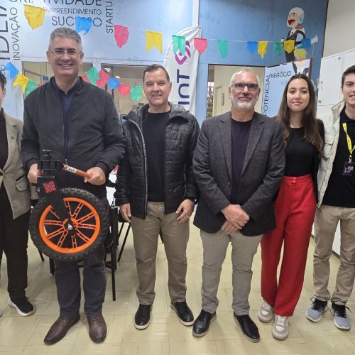 Julio Küller visita UTFPR e conhece tecnologia inovadora para inclusão de pessoas com deficiência
