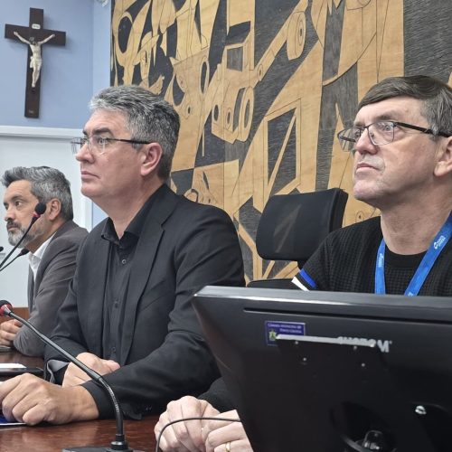 Audiência pública reúne população e autoridades para debater ajuste fiscal em Ponta Grossa