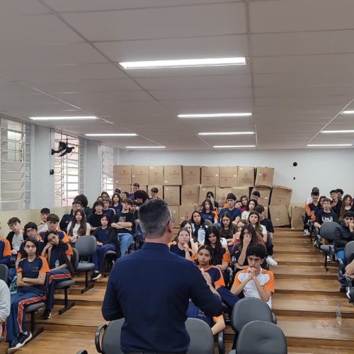 Câmara Não Secreta é realizada no CEEP