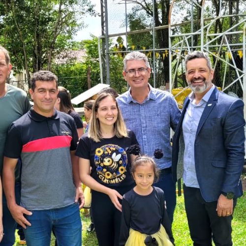 Jardim do Mel é inaugurado na escola Cláudio Mascarenhas