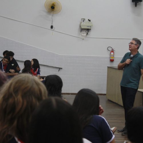 Instituto recebe edição do Câmara Não Secreta