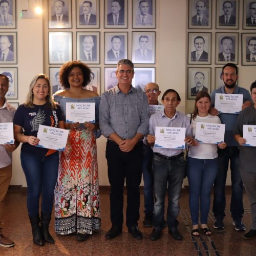 Julio presta homenagens a taxistas de Ponta Grossa