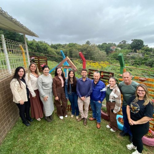 Jardim do Mel é inaugurado no Sabará