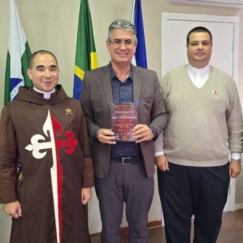 Kuller recebe convite para prestigiar o presépio do Arautos do Evangelho