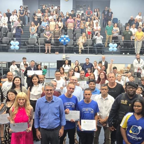 Sessão de Reconhecimento valoriza cidadãos e entidades que fazem a diferença em Ponta Grossa