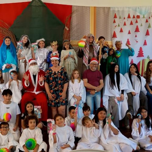 Ação de Natal distribui presentes para 56 crianças