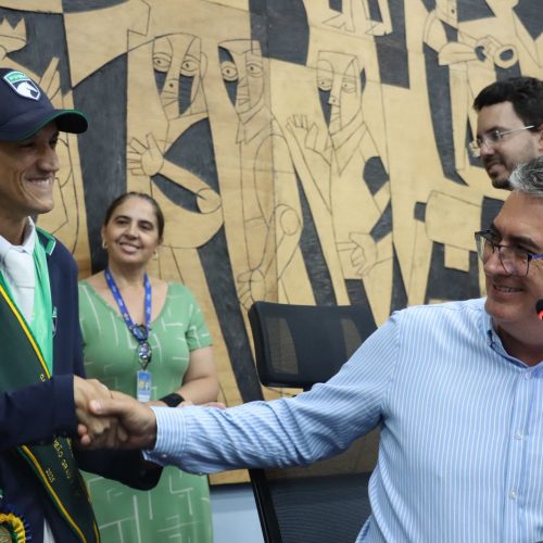 APEIE recebe moção de aplauso na Câmara Municipal 