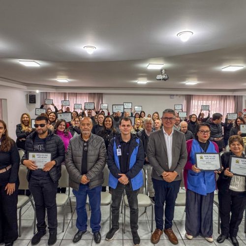 Julio Kuller homenageia entidades assistenciais de Ponta Grossa
