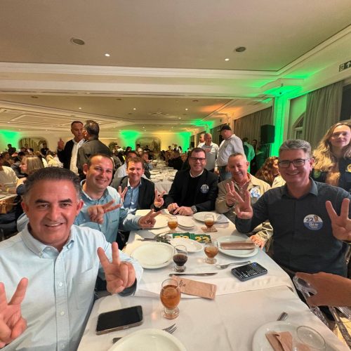 Julio Kuller marca presença em jantar de apoio a Flávio Bolsonaro